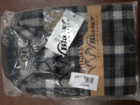 En venta ropa de caza marca Blaser nueva a estrenar.


Chaqueta Blaser Venedig mujer talla 34 (s)2 unidades


Chaqueta 00