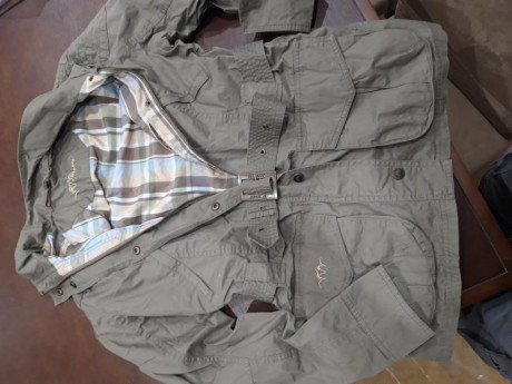 En venta ropa de caza marca Blaser nueva a estrenar.


Chaqueta Blaser Venedig mujer talla 34 (s)2 unidades


Chaqueta 12