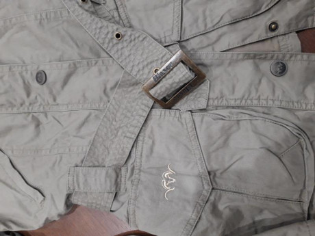 En venta ropa de caza marca Blaser nueva a estrenar.


Chaqueta Blaser Venedig mujer talla 34 (s)2 unidades


Chaqueta 10