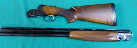  Se vende .
Superpuesta marca Lanber, calibre 12, expulsora, monogatillo, con polichoques.
Las fotos hablan 00