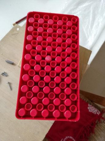Vendo bandeja para recarga universal, válida para todos los calibres y caja portamunición para 9mm, todo 01