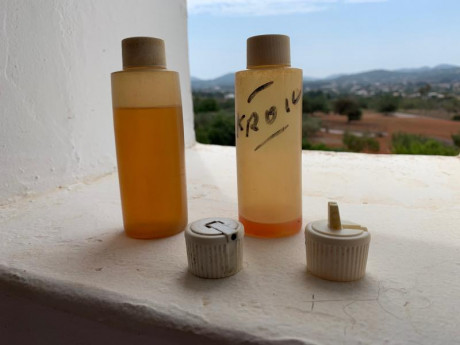 Buenas noches.

Hace unos días he adquirido una lata de este aceite para limpiar mis armas, tanto solo 92