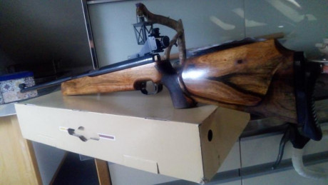 Hola, vendo un ejemplar de Fwb300 primera generación, con culata de nogal espectacular y totalmente restaurada, 02