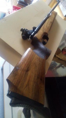 Hola, vendo un ejemplar de Fwb300 primera generación, con culata de nogal espectacular y totalmente restaurada, 01