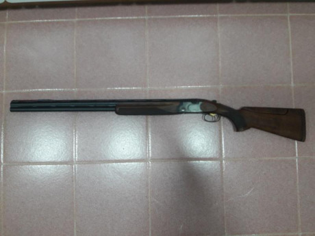 Buenas tarde, vendo Beretta 682 gold, para trap con * y ** estrellas, cañón de 75 cm, carillera regulable, 20