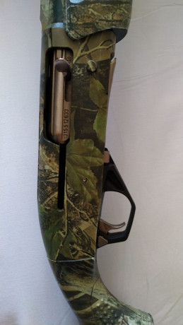 Vendo semiautomática Baikal 155 con 3 chokes, cuñas de regulación de culata, cañonde 71cm la escopeta 01