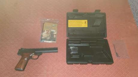 Hola. Vendo esta pistola guiada en F. Año 2009. Cañon de 5,5 pulgadas.
Con un cargador, caja original, 00