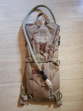 Camelback 3 litros. Original. Usado una o dos ocasiones.Con protector de boquilla. Estado  como nuevo.

50 00