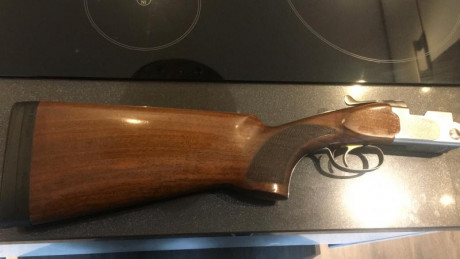 Escopeta Beretta 686 E Trap de 76cm de cañon y 2*1* estrellas fijas, en muy buen estado de coservación, 10