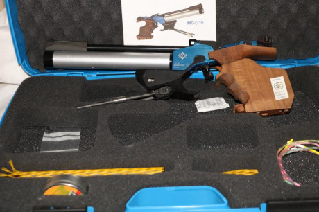 Vendo pistola Match Guns MG1E, para competir a 10 m, en perfecto estado de conservación como se puede 01