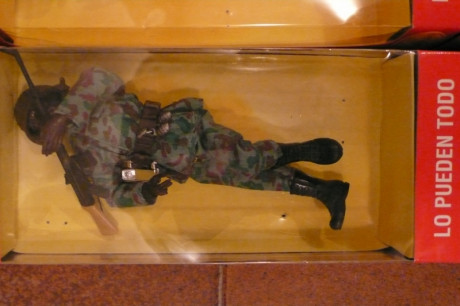Por traslado, pongo a la venta mi colección de MADELMAN's de temática militar (muchos del Ejército de 31