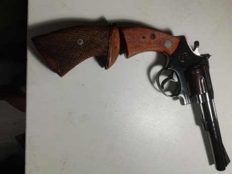 Buenas.
Vendo extraordinario revolver de la afamada casa Sauer&Shon.
Calibre... 38 sp
Cañón.... 6 80