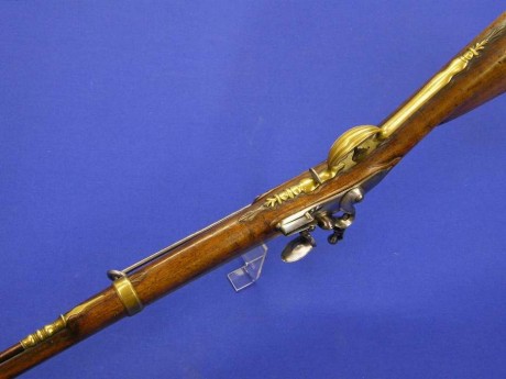 Voy a colocar unas fotos de un arma larga alemana de llave de mecha del siglo XVI. 01