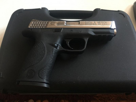 Cz97b (vendida)calibre 45 no más de 500 disparos y Smith&Wesson 9mm. Cz-450€ y s&w 225€. Guiadas 130