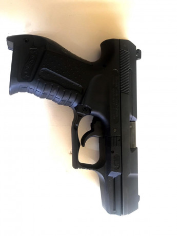 Vendo pistola 9m pb Walter P 99. Guía A.
300 disparos. Se entrega con funda, dos cargadores, reguladores 01