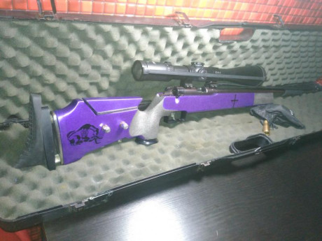 Vendo carabina macht de calibre 22 cañón pesado no veo donde poner las fotos si estas interesado mando 02