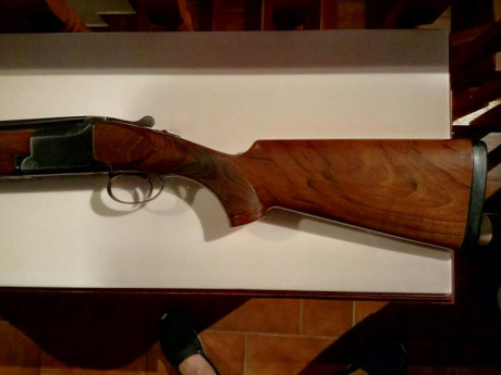Escopeta de caza Browning, made in Herstal año 1977. Peso: 3,240kg. El conjunto báscula-culata, prácticamente 12
