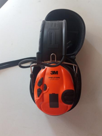 VENDIDOS cascos Peltor sporttac electrónicos, para caza o tiro, como nuevos, regalo estuche protector 01