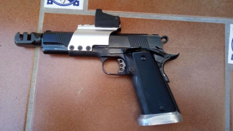 En venta, Norinco NP44 IPSC OPEN pistola. Calibre .45acp. 

Equipado con un NUEVO Konus SightPro Fission 01