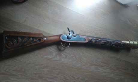 Buenas noches,

Pongo en venta mi trabuco del calibre .63 fabricado por AMR. En buen estado de tiro para 00