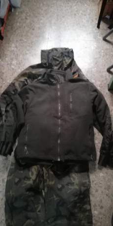 Un compañero se quiere desprender de él está usado pero en muy buen estado 
Se compone de chaqueta y pantalón 00