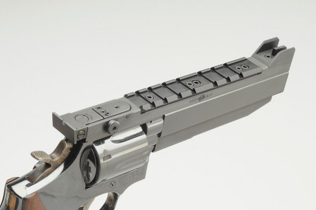 Hola
Me ofrecen un revolver mod MR 73 357 mag de 4 pulgadas de esta afamada casa gala. El tema es que 11