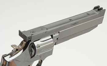Hola
Me ofrecen un revolver mod MR 73 357 mag de 4 pulgadas de esta afamada casa gala. El tema es que 22