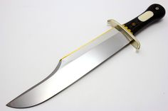 Busco este cuchillo y agradezco cualquier información gracias de antemano
610376076 02