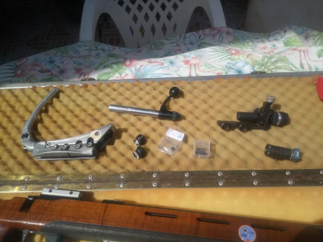 Vendo carabina super match de madera Anschutz modelo 1913.
Cañon de 69 cms.
Maleta de aluminio antigua 01