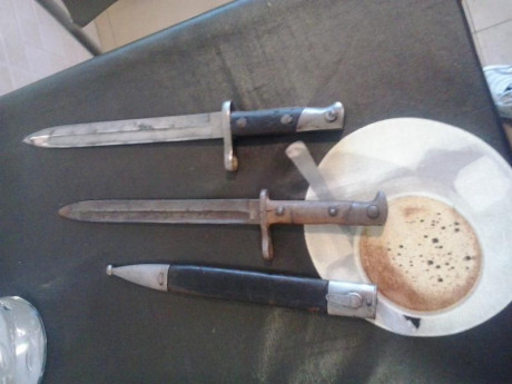 Buenos días vendo varias ballonetas para mauser españoles.

Bayoneta procedente de la guerra civil, marcaje 02
