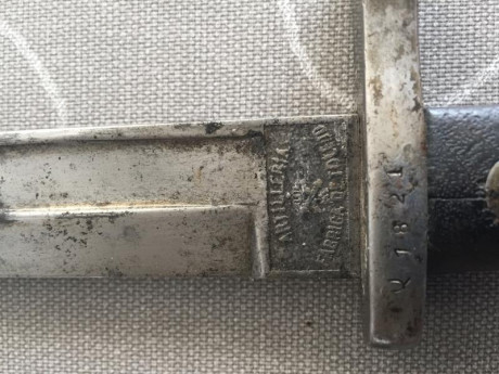 Buenos días vendo varias ballonetas para mauser españoles.

Bayoneta procedente de la guerra civil, marcaje 11