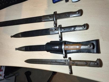 Buenos días vendo varias ballonetas para mauser españoles.

Bayoneta procedente de la guerra civil, marcaje 20