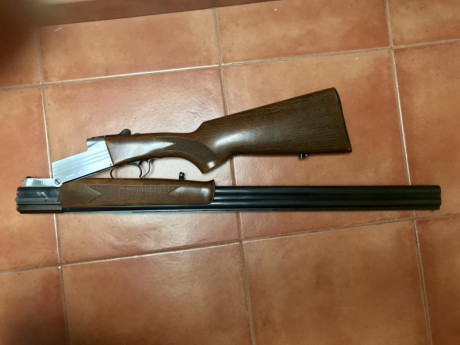 VENDIDA!! Vendo escopeta superpuesta, marca investarm, calibre 20. El arma fabricada en Italia, tiene 00