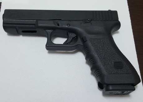   ***VENDIDA***

***La Glock y el kit han sido vendidos, gracias a todos por el interés***   

Vendo Glock 00
