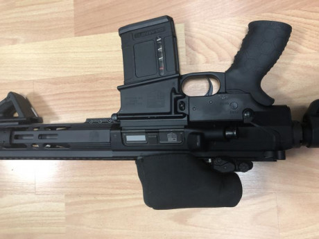 Buenas

Pongo a la venta mi AR-10, calibre 307 semiautomático, 13,5”. De estos pocos hay en España. Esta 00