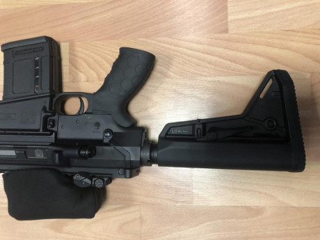 Buenas

Pongo a la venta mi AR-10, calibre 307 semiautomático, 13,5”. De estos pocos hay en España. Esta 12