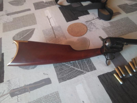 Vendo un Uberti American Carbine, carabina de 18" de cañón basada en el colt 1873, calibre 45 colt, 22