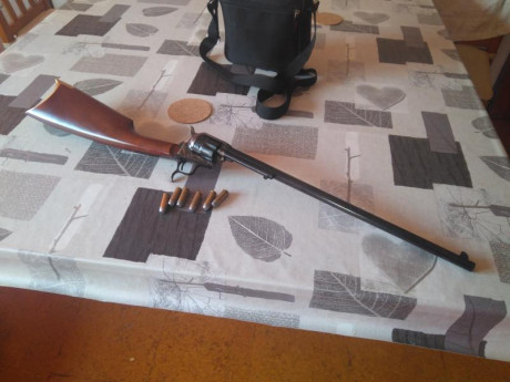 Vendo un Uberti American Carbine, carabina de 18" de cañón basada en el colt 1873, calibre 45 colt, 20