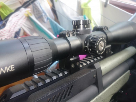 UN AMIGO VENDE ESTE MAGNIFICO VISOR comprado el 04-07-2018 totalmente impoluto sin marcas con factura 60