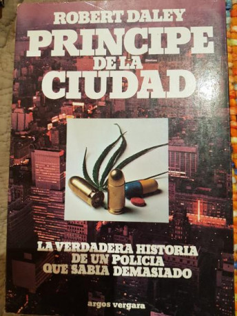 No sabía a qué hilo subir este tema. A lo largo de los años he ido coleccionando, además de cientos de 20