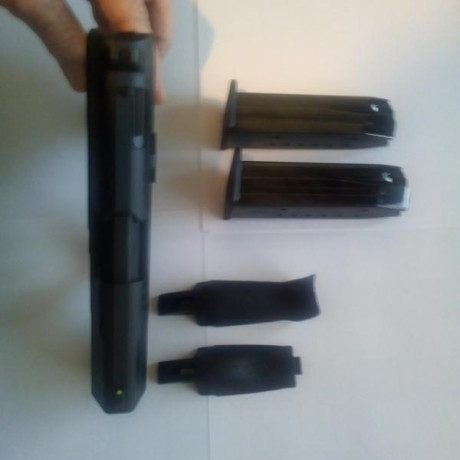 Se vende pistola Walter P 99 , nueva a estrenar procedente de regalo por no usar, embalage de origen, 02