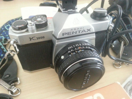 Vendo este conjunto de camara analogica Pentax y diferentes accesorios, todos en buen estado y funcionamiento 02
