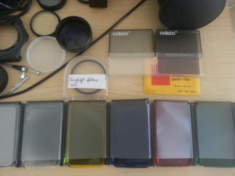 Vendo este conjunto de camara analogica Pentax y diferentes accesorios, todos en buen estado y funcionamiento 12