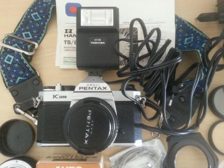 Vendo este conjunto de camara analogica Pentax y diferentes accesorios, todos en buen estado y funcionamiento 10