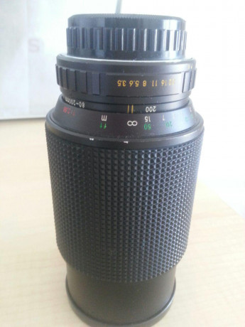 Vendo este conjunto de camara analogica Pentax y diferentes accesorios, todos en buen estado y funcionamiento 20