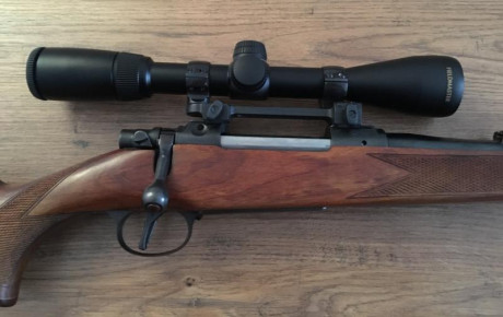 Vendo rifle CZ 600 del calibre .270 Winchester, montado con monturas fijas CZ con un visor Nikon Fieldmaster 02