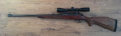 Vendo rifle CZ 600 del calibre .270 Winchester, montado con monturas fijas CZ con un visor Nikon Fieldmaster 00