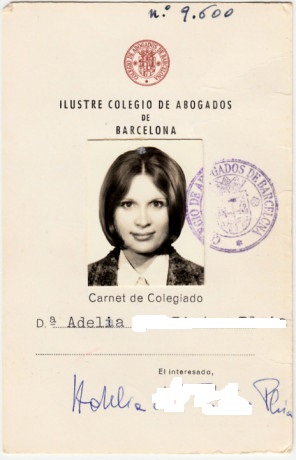  EN RECUERDO Y HOMENAJE A LOS QUE YA NO ESTÁN. 

Si pones en  GOOGLE   PASAPORTES EN LA MEMORIA  da igual 21