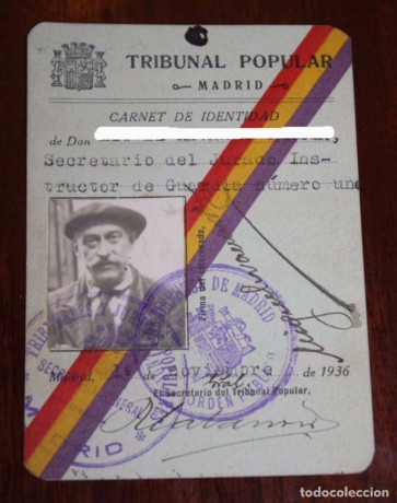  EN RECUERDO Y HOMENAJE A LOS QUE YA NO ESTÁN. 

Si pones en  GOOGLE   PASAPORTES EN LA MEMORIA  da igual 40