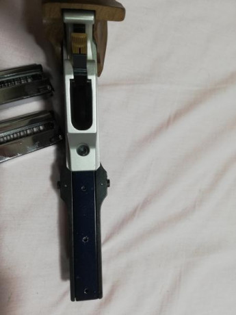 Vendo morini CM22 absolutamente impoluta, cacha M sin ningun retoque, la pistola tiene un año, comprada 10